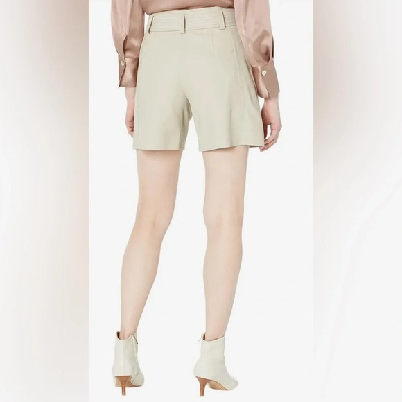 Vince Stitched Belt Leather Shorts in light dove - Picture 4 of 7